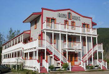 The Bunkhouse Hotel Доусън Сити Екстериор снимка
